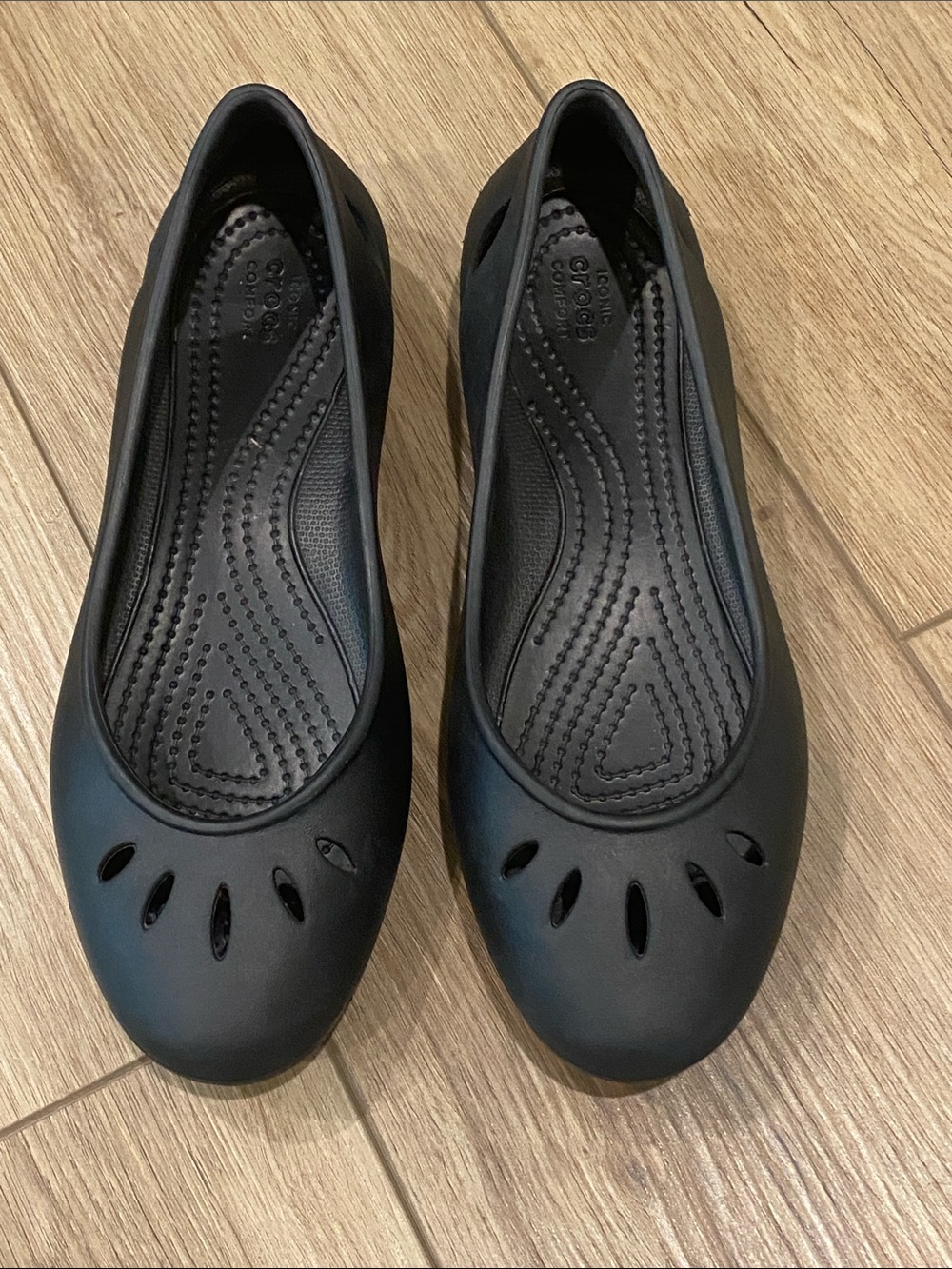 CROCS Black Women's Slip-On Ballet Flats Kadee Sz 7